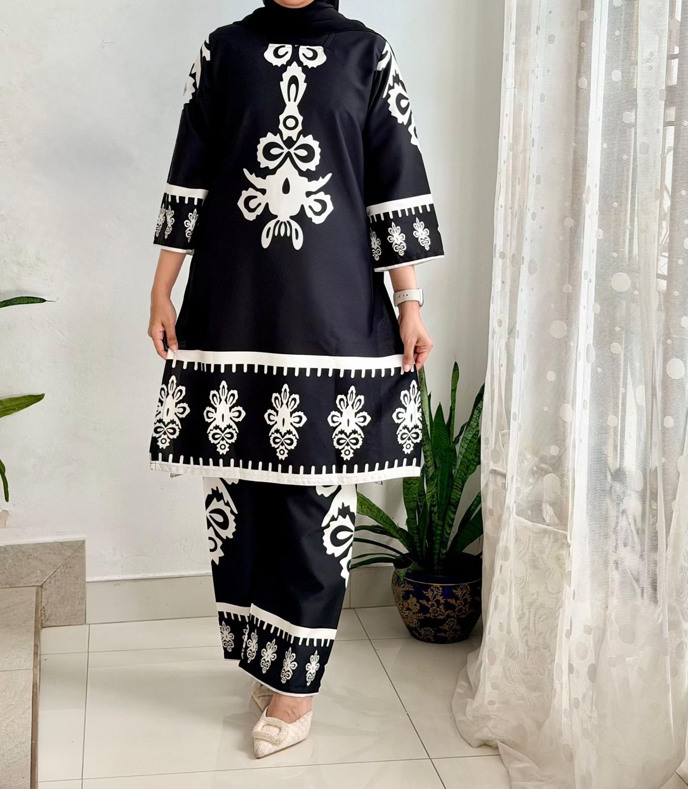 Akzaani Modest Co-Ord Set Black